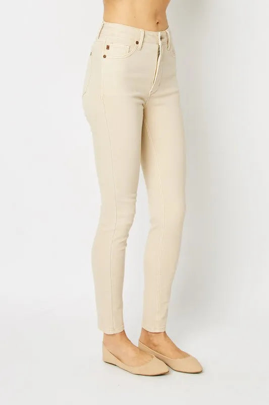 Judy Blue Capri Denim Back